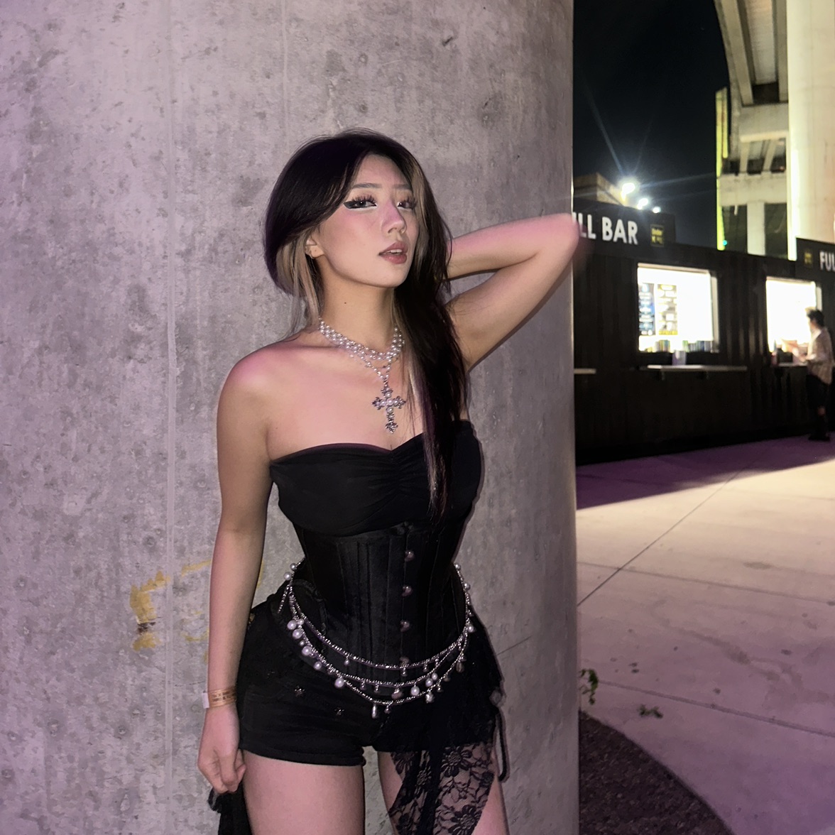 Shirley, RMH dating profile reviewer